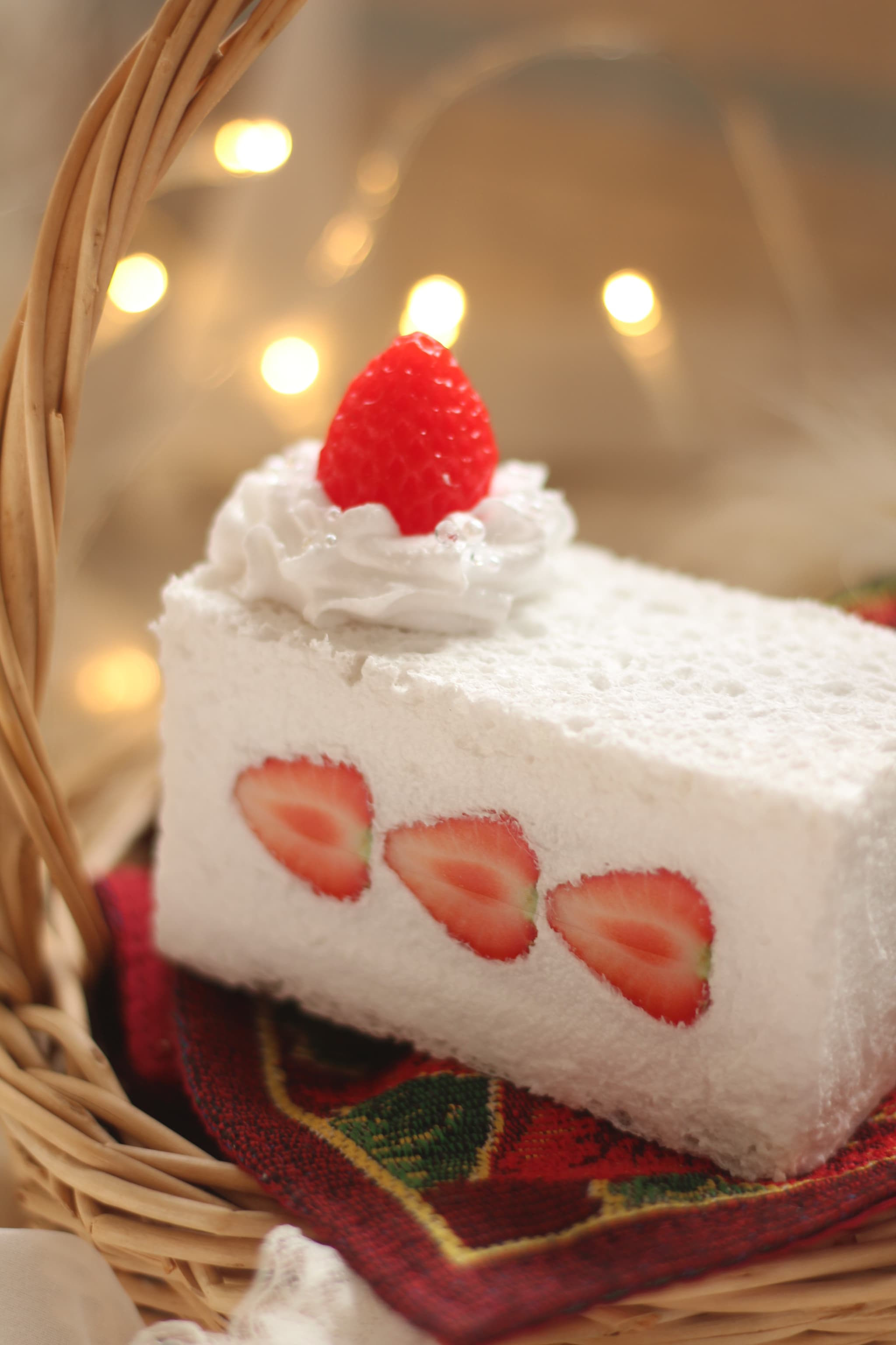 特別価格　【ポーチ】苺サンドイッチ（ショートケーキ風）1枚目の画像